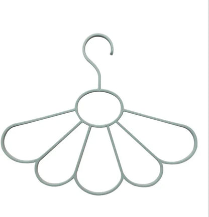 Flower Shaped Hijab & Scarf Organizer – 5 Rings Space-Saving Hanger for Wardrobe & Closet in Pakistan