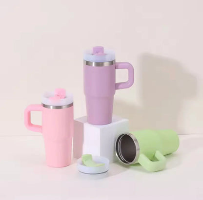 Cute Trendy Mini Tumbler with Handle – 550ml Stainless Steel Insulated Quencher Cup for Hot & Cold Drinks