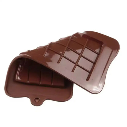 Effortless Homemade Chocolate Bars: Easy Release Silicone Molds
