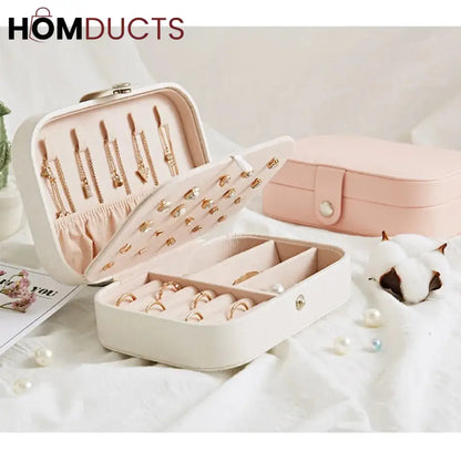 Medium sized leather jewellery organizer