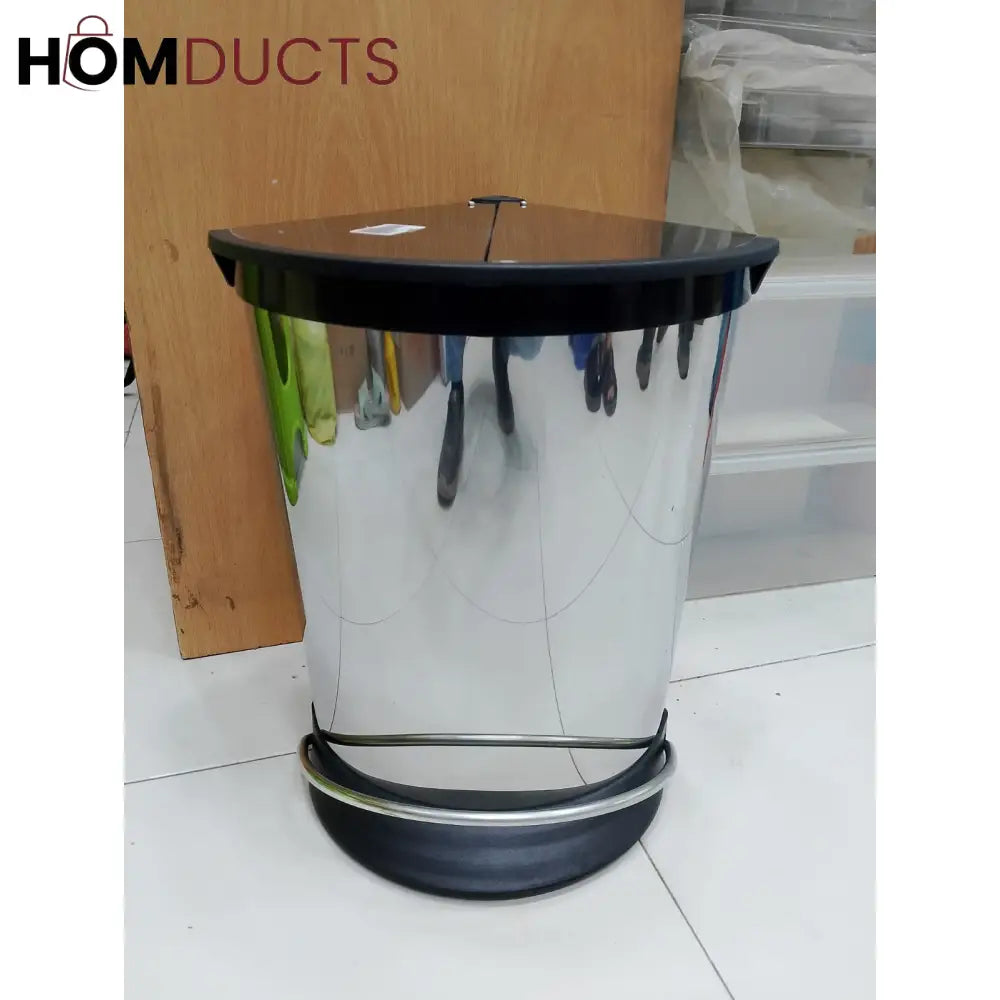 Triangular Dustbin 12L